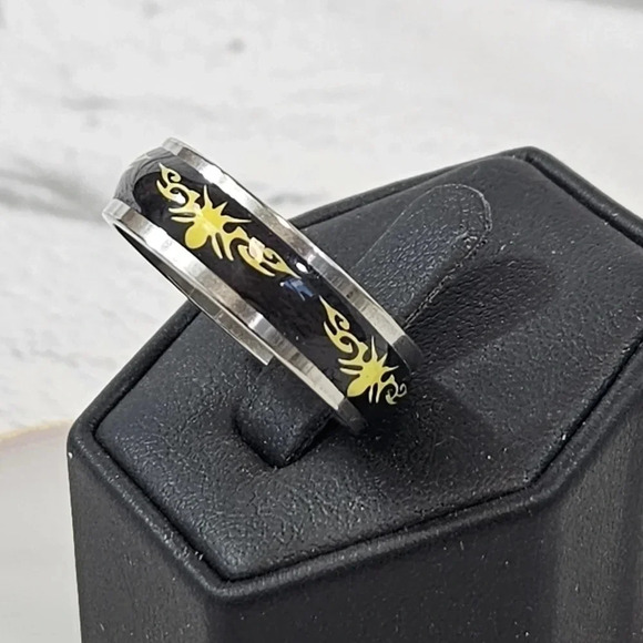 Size 11 Black and Yellow Tribal Fashion Ring 11H - Picture 2 of 4